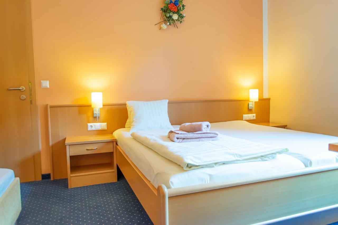 Strandhotel Burgstaller フェルト・アム・ゼー エクステリア 写真